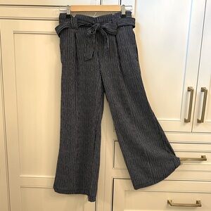 Max Studio crop wide leg soft pants in navy stripe